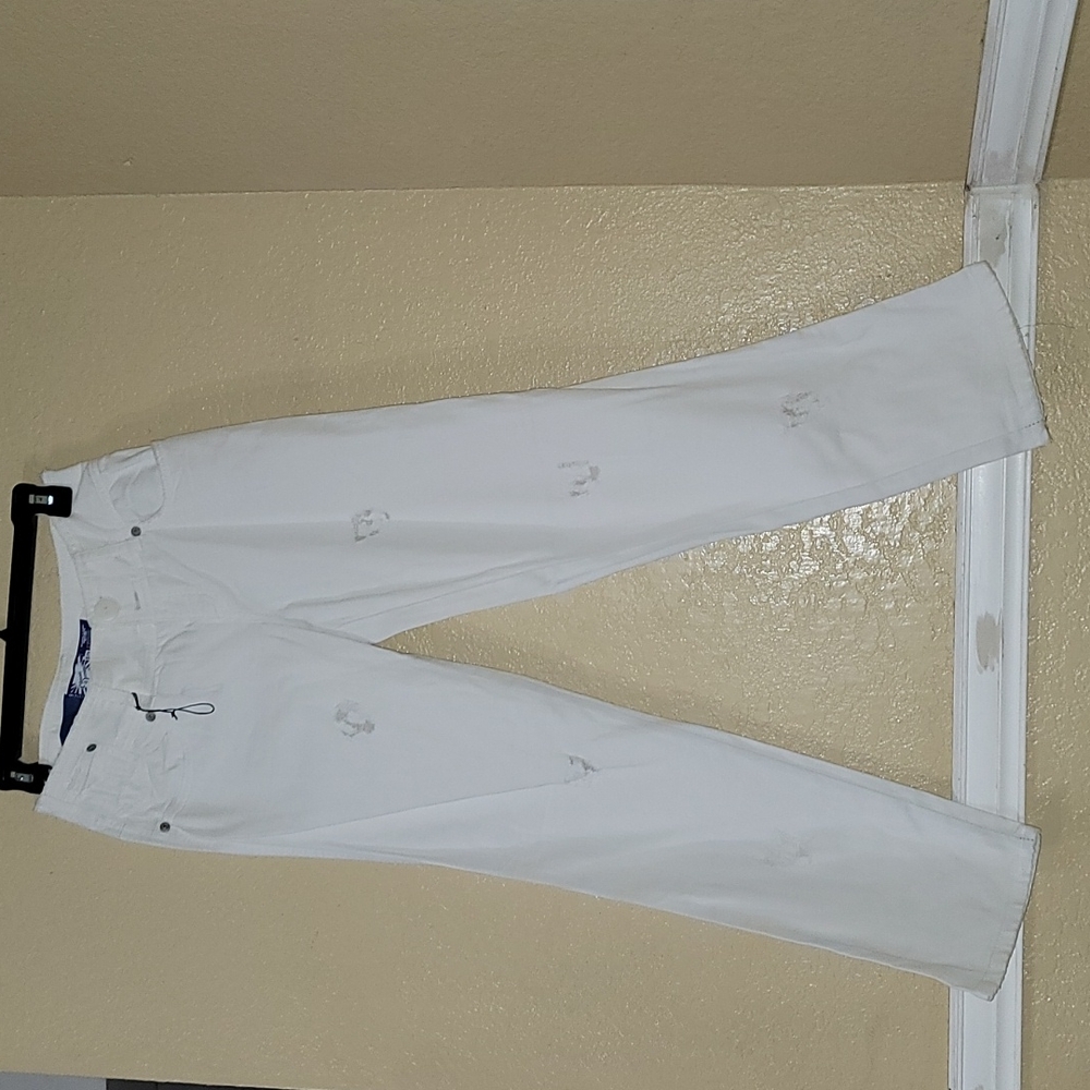 Classic Denim Size 1/2 Distressed White Jean NWT